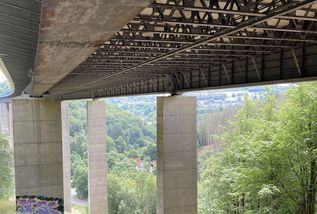 Talbrücke Rahmede (verweist auf: Ersatzneubau der A 45-Talbrücke Rahmede: Verzicht auf förmliches Verfahren)